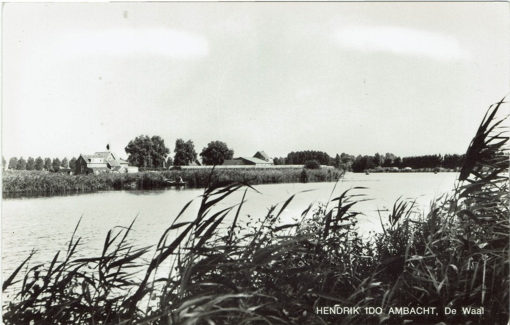 Hendrik Ido Ambacht – Gezicht op de Waal., Ophalen of Verzenden, 1960 tot 1980, Ongelopen, Zuid-Holland