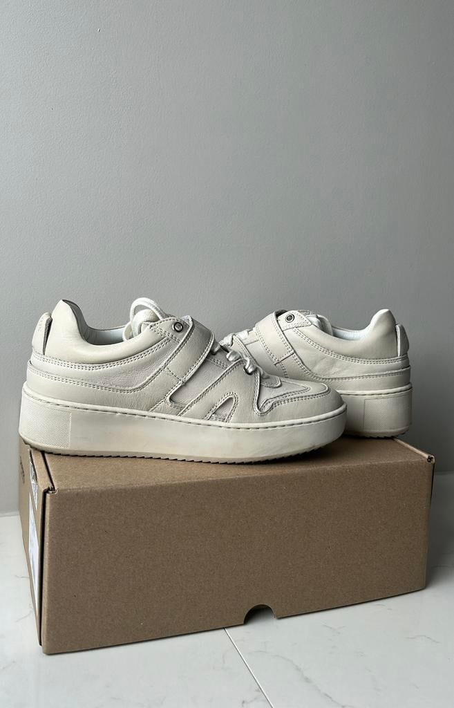 Dames schoenen van Shabbies, Beige, Ophalen of Verzenden, Sneakers of Gympen, Zo goed als nieuw
