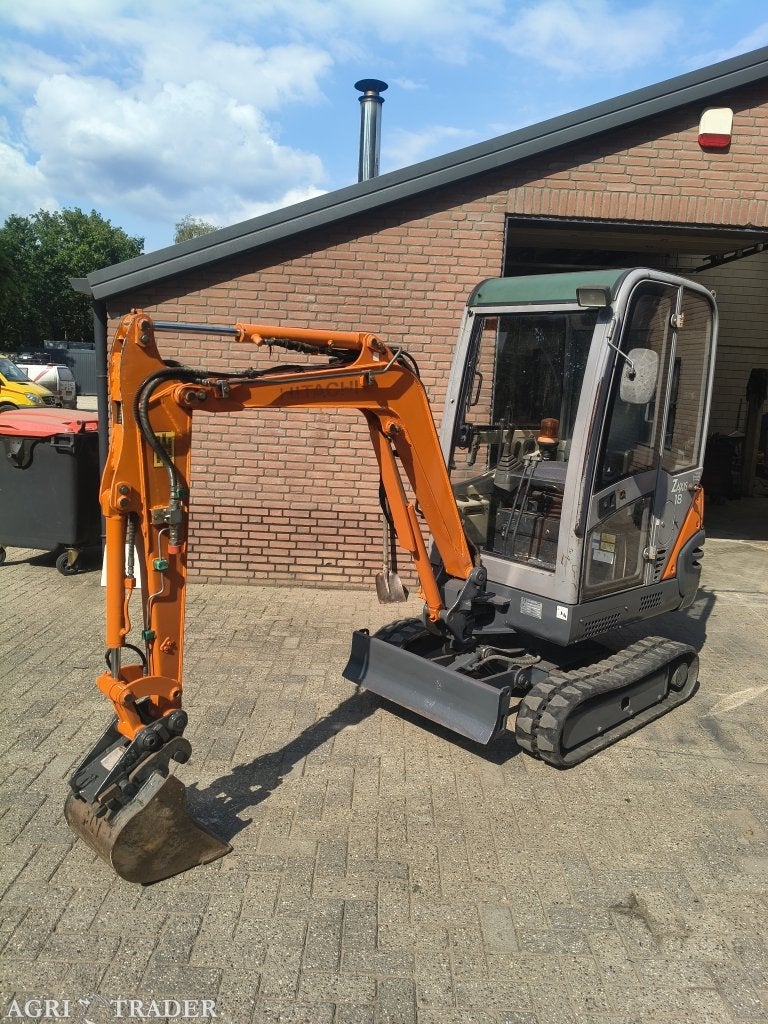 Hitachi zx 18 minigraver 1800kg, -, Niet opgegeven, Ophalen of Verzenden, Niet opgegeven