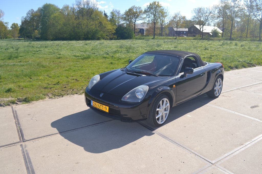 Toyota MR2 1.8 16V 2000 Zwart - Hardtop, 4 cilinders, Cabriolet, Zwart, Handgeschakeld