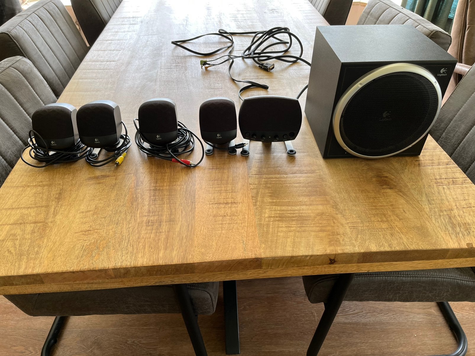 Logitech Z-640 5.1 Surround Sound Speakerset, Ophalen, Gebruikt