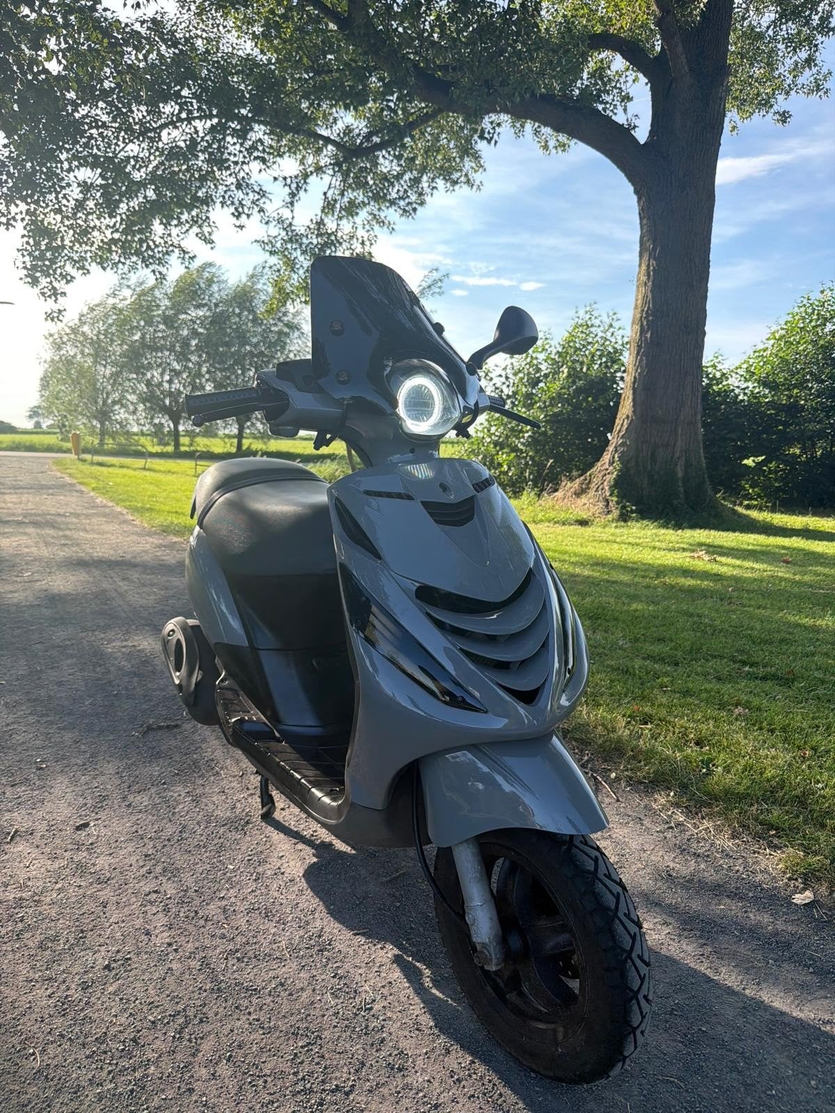 Foto 3 van Piaggio zip 4 takt 2012