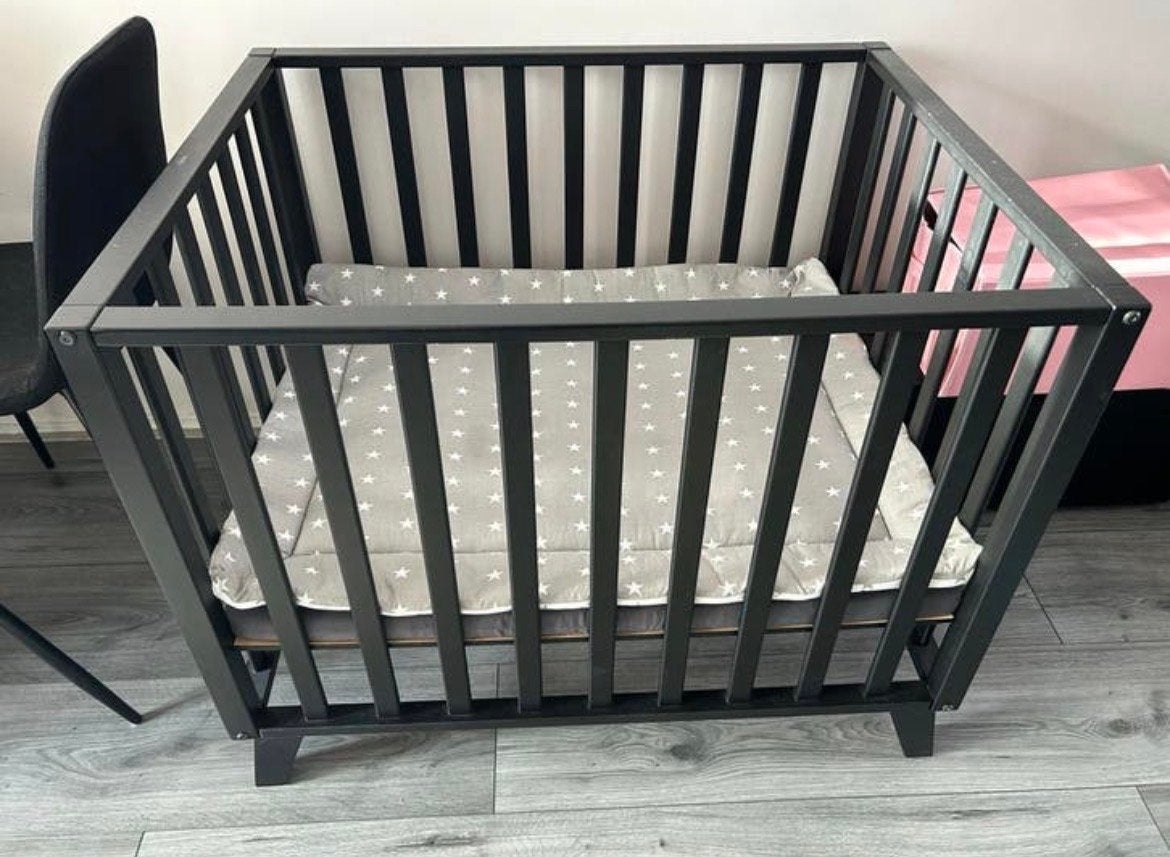 Box met matras, boxkleed en boxrand met sterrenpatroon, Kinderen en Baby's, Ophalen, Gebruikt, Rechthoekig, Boxkleed