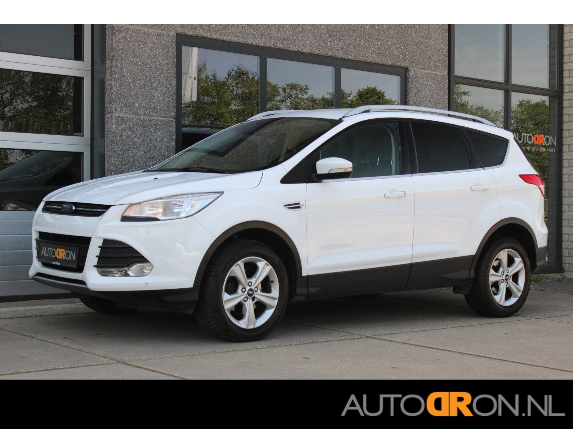 Ford Kuga 1.5 150 PkTitanium Nwe Distributieriem Trekhaak, Auto's, Stof, 4 cilinders, Wit, Bedrijf