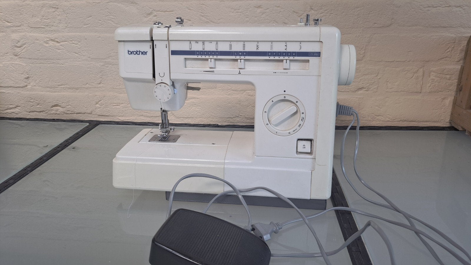 Brother VX-860 Naaimachine inclusief pedaal, Ophalen of Verzenden, Gebruikt, Naaimachine, Brother