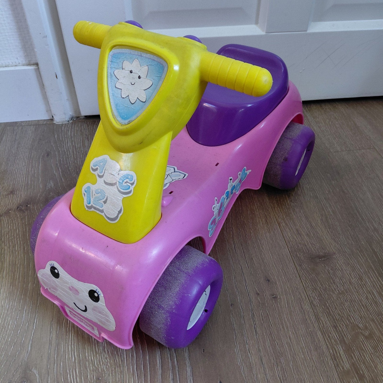 Roze loopauto voor de allerkleinsten, Ophalen of Verzenden, Gebruikt, Loopvoertuig