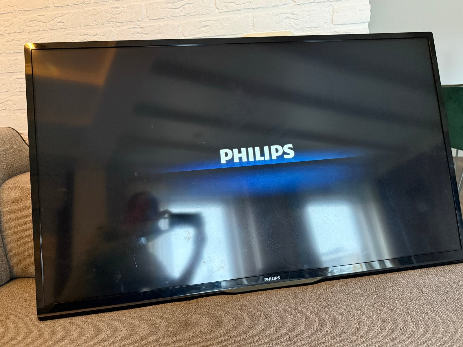 Philips 46” TV met Vogel’s TV-steun en extra plaat, Ophalen, Philips, 100 cm of meer, Gebruikt
