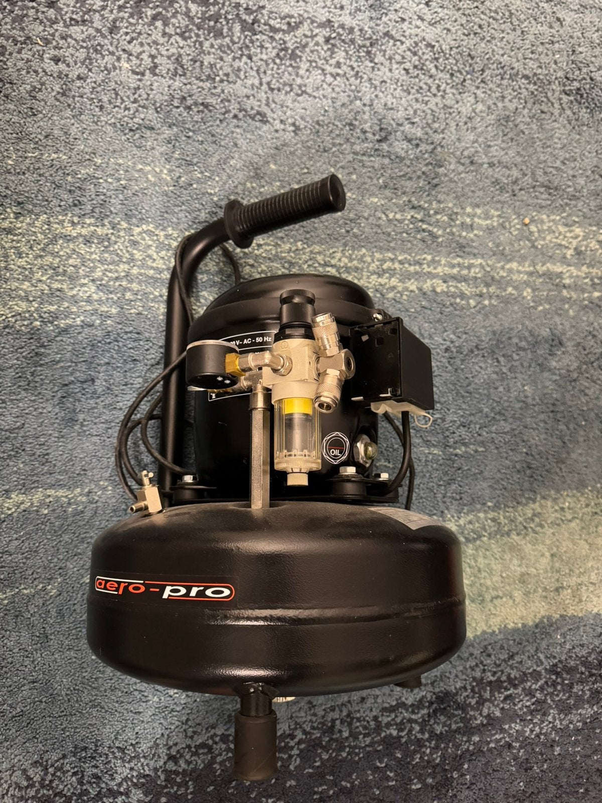 Harder & Steenbeck Aero Pro 30A Airbrush Compressor, Ophalen, 6 tot 10 bar, Zo goed als nieuw, Minder dan 200 liter/min