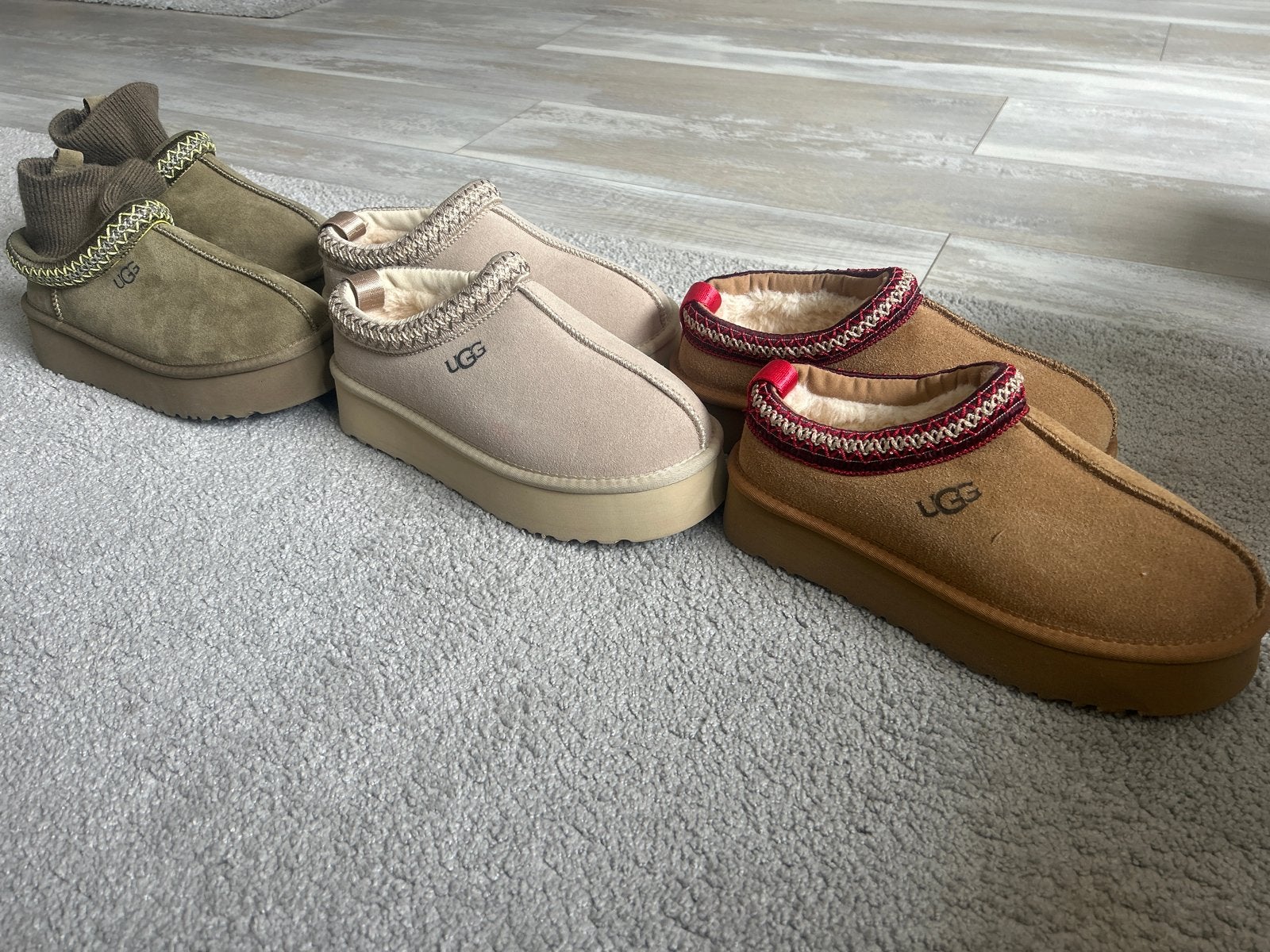 Partij Ugg Tasmans nieuw 18 stuks alle maten, Ophalen of Verzenden, Nieuw, Bruin, Instappers
