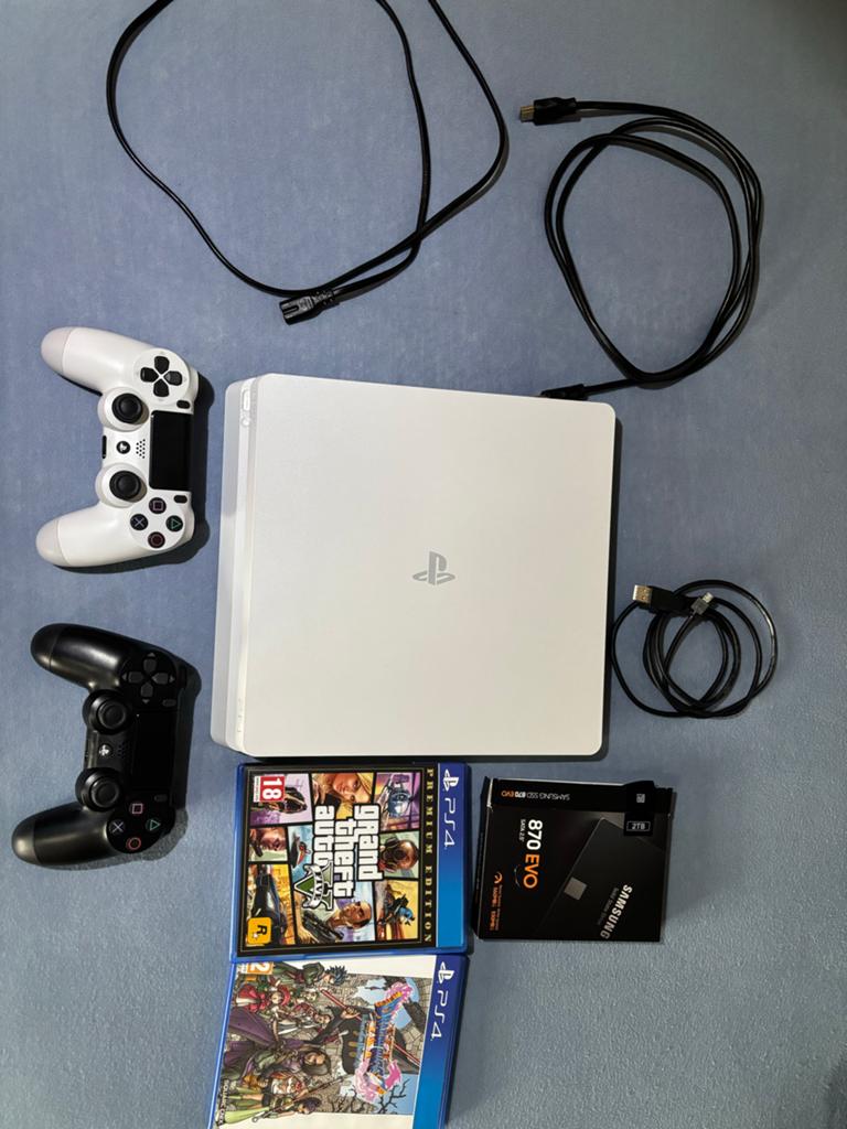 PS4 Slim met 2TB SSD, 2 controllers en 2 games, Spelcomputers en Games, Spelcomputers | Sony PlayStation 4, Ophalen, Met games