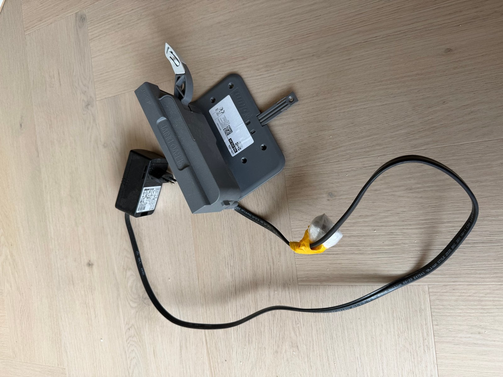 IKEA UTRUSTA elektrische opener voor lade, Huis en Inrichting, Ophalen of Verzenden, Zo goed als nieuw