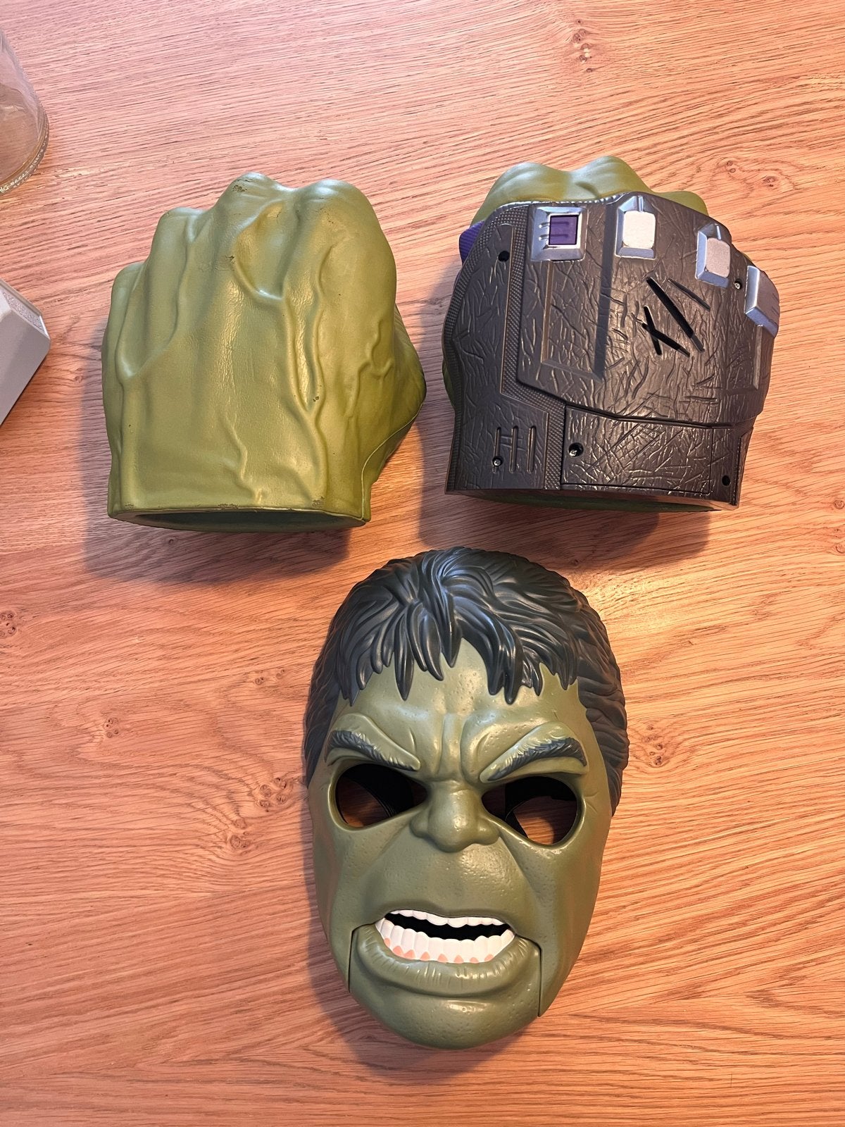 Hulk Masker en Vuisten Speelset - Marvel Avengers, Ophalen, Gebruikt, Jongen