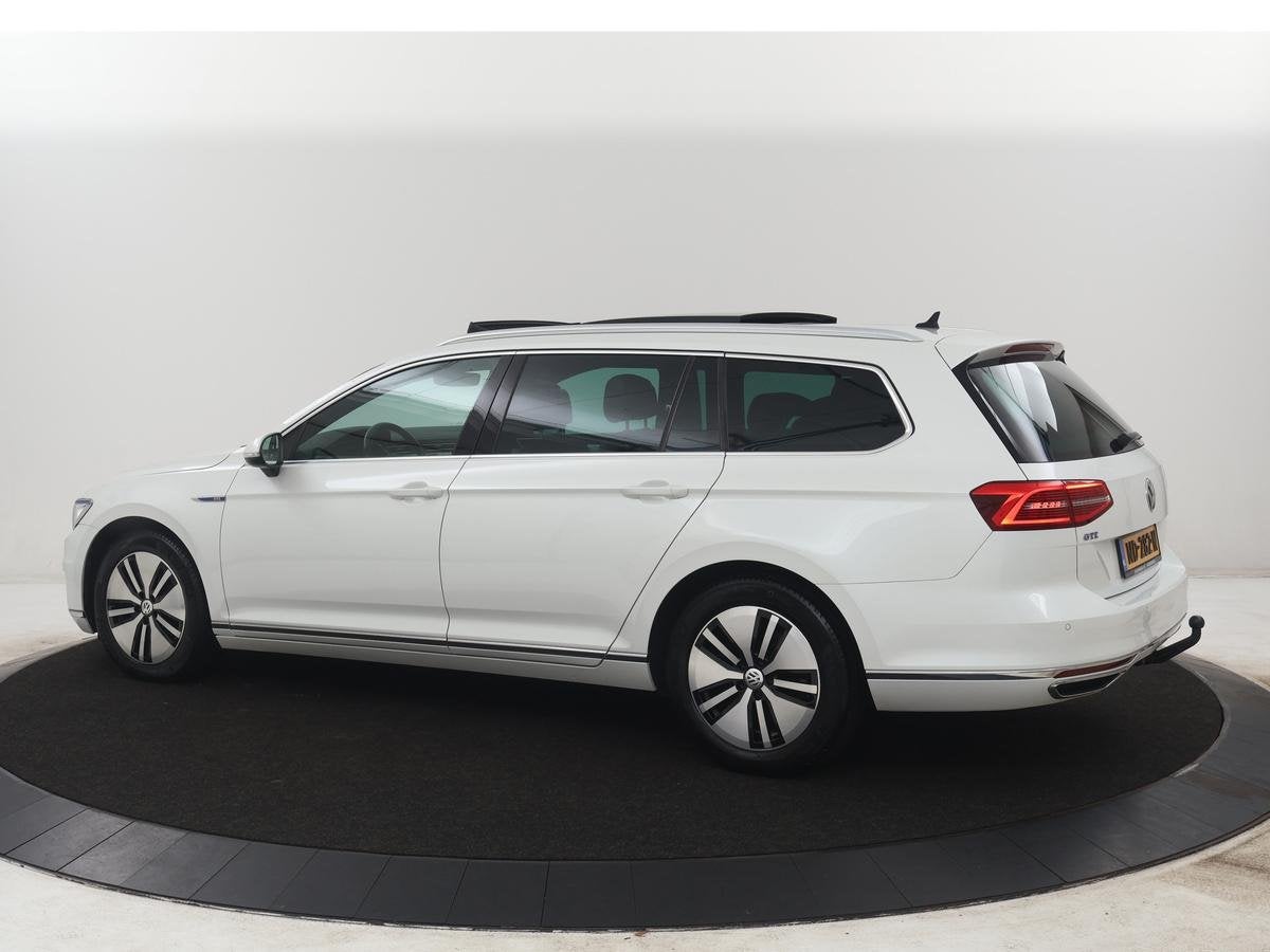 Volkswagen Passat Variant 1.4 TSI GTE Connected Series Plus, Auto's, Gebruikt, 4 cilinders, Wit, Hybride Elektrisch/Benzine