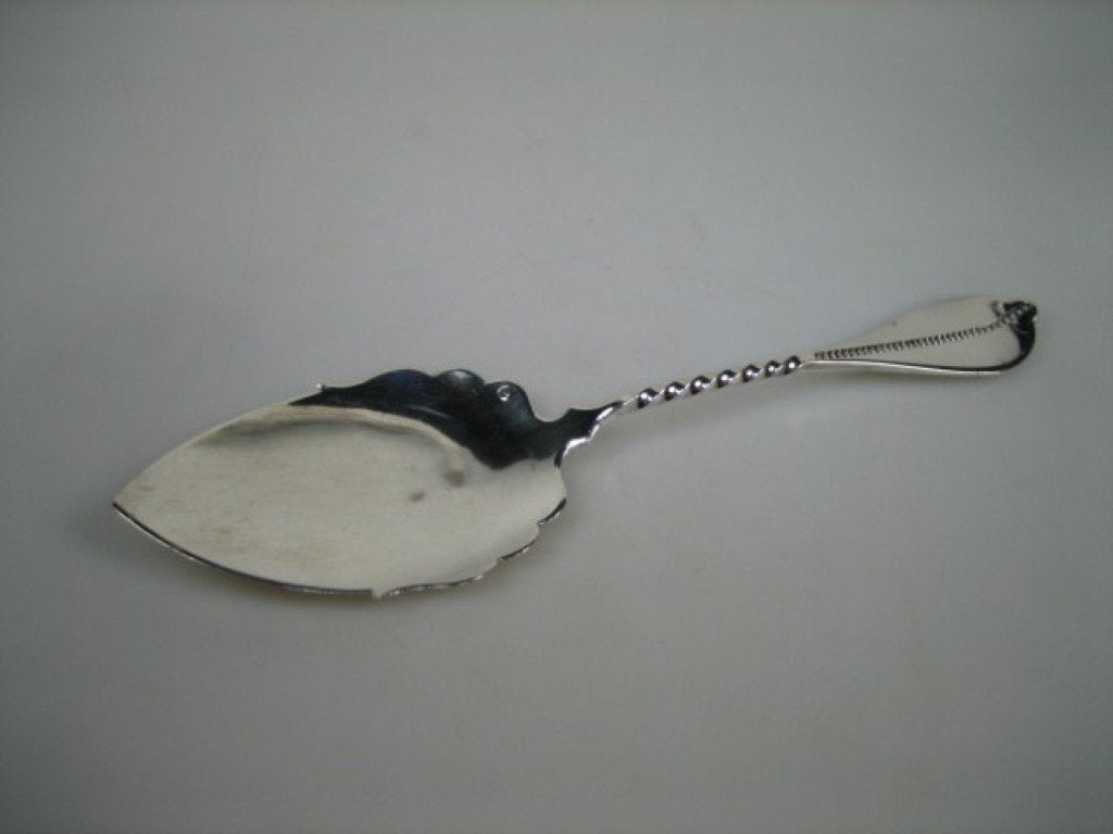 Antieke zilveren gebaksschep met getorste steel ca.1854/1896, Verzenden