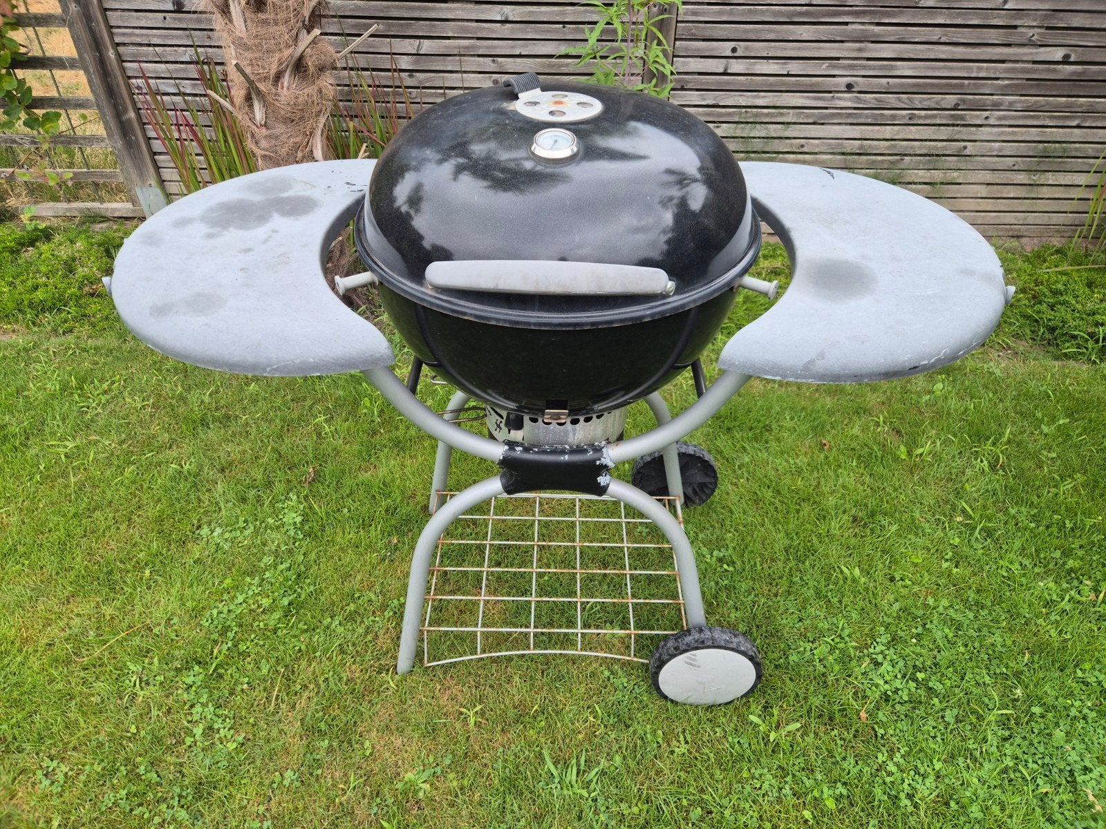 Weber one touch deluxe barbeque 57cm mist kolenrooster bbq, Ophalen, Gebruikt, Weber