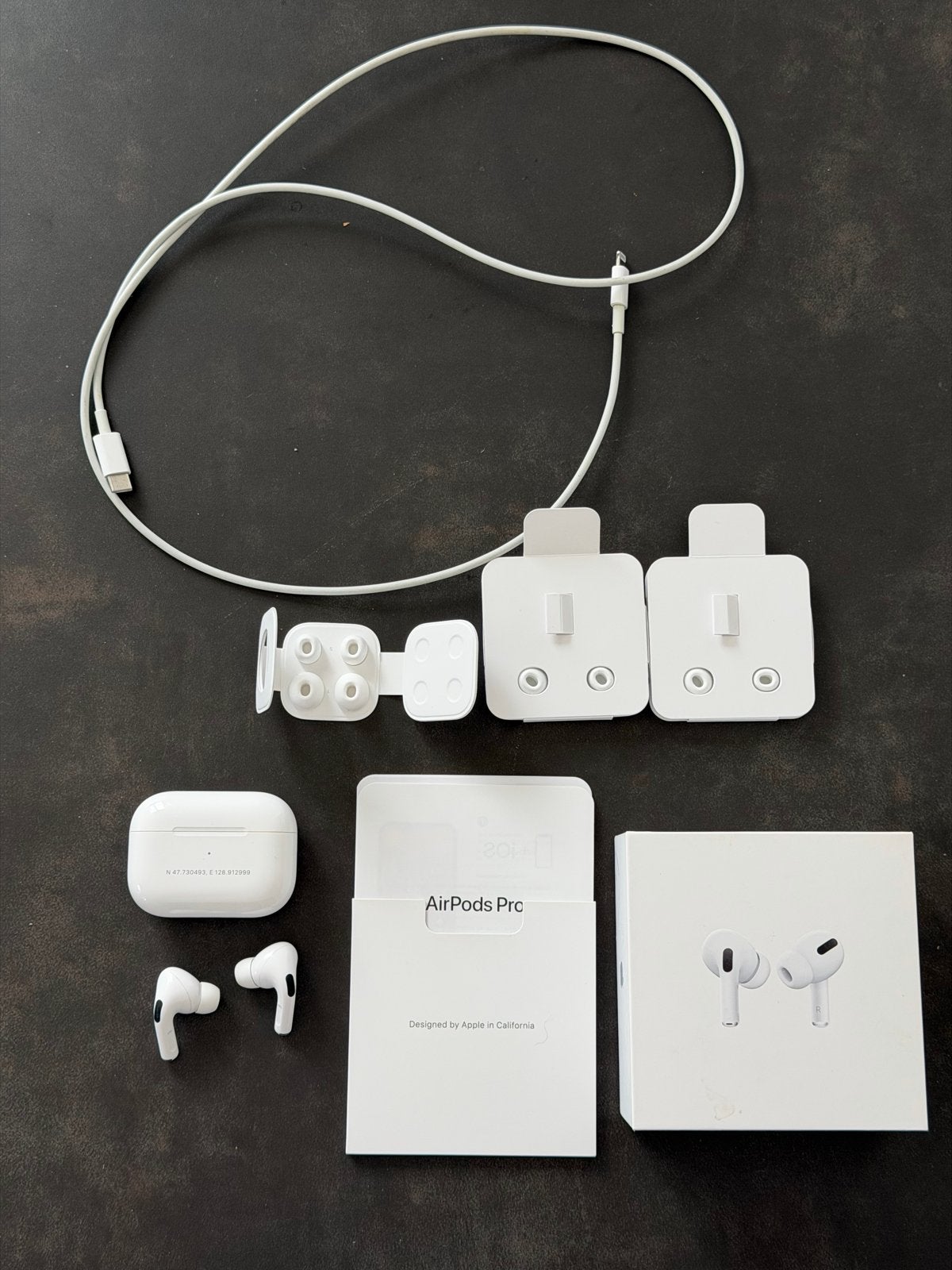 AirPods Pro 1e generatie (2019) met oplaadkabel