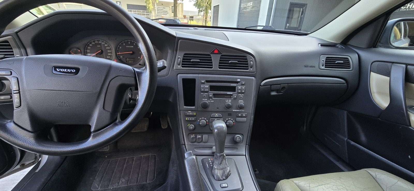 Volvo V70 2.4 T 200PK AUT youngtimer, foto 10