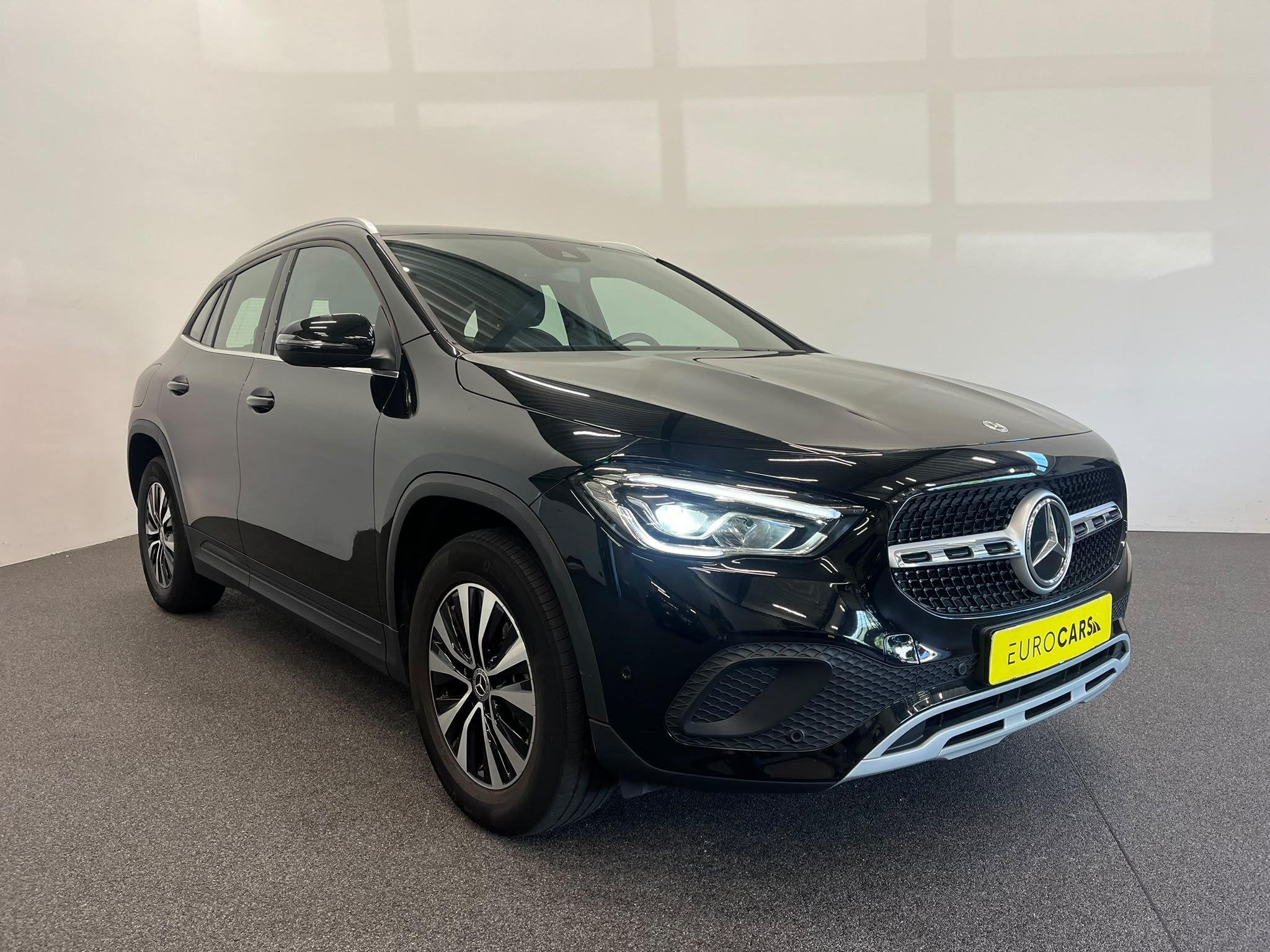 Mercedes-Benz GLA-klasse 250 e Business Solution Navigatie C, 77 km/l, 16 kWh, Leder en Stof, Zwart