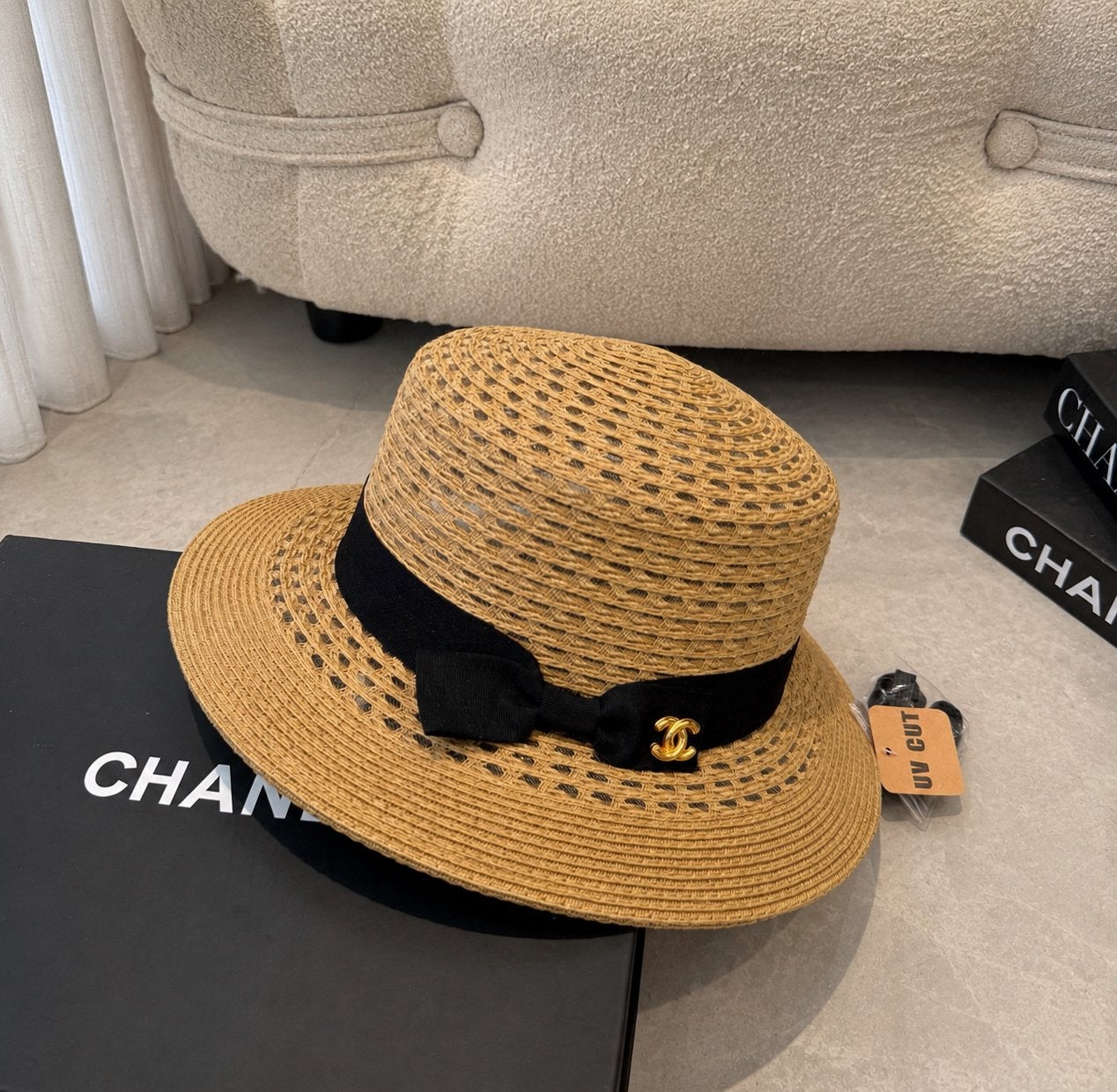 Chanel hoed nieuw in doos ( Zimmermann-Maje-Sandro-jurkjes), Kleding | Dames, Ophalen of Verzenden, Nieuw, One size fits all, Hoed