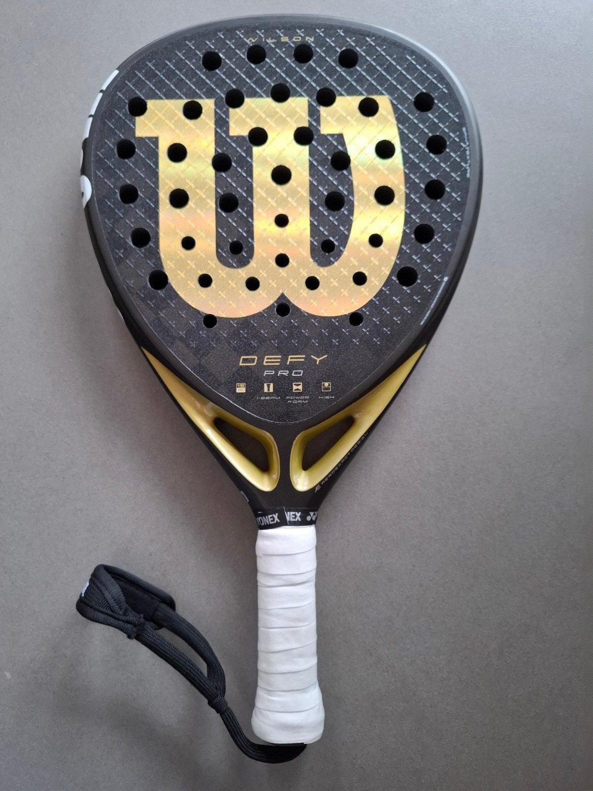 Nieuw Wilson DEFY PRO Padel Racket, Sport en Fitness, Tennis, Ophalen of Verzenden, Zo goed als nieuw, Racket, Wilson