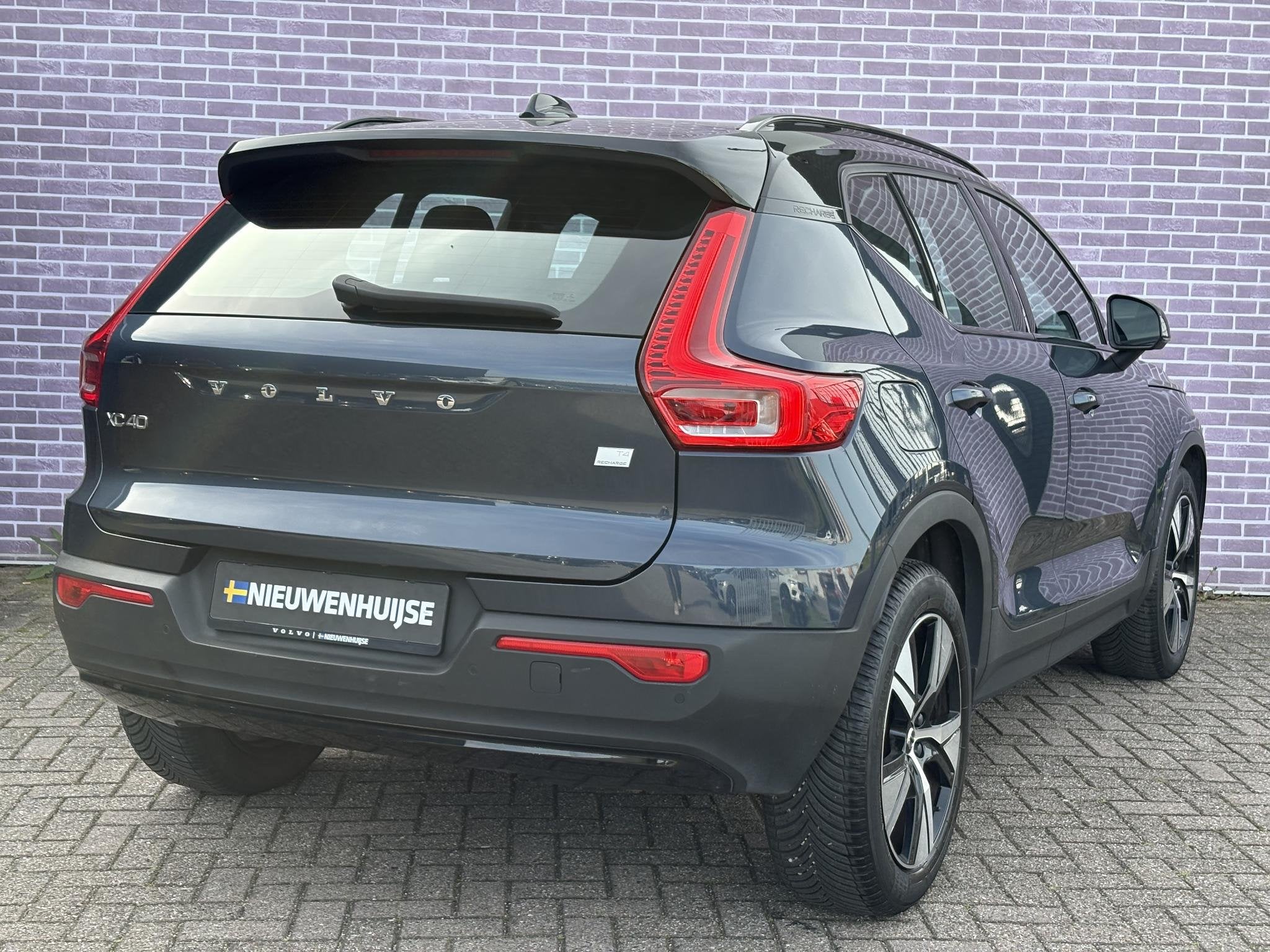 Volvo XC40 1.5 T4 Recharge R-Design elektrisch panorama dak, Euro 6, 1712 kg, Blauw, Leder en Stof