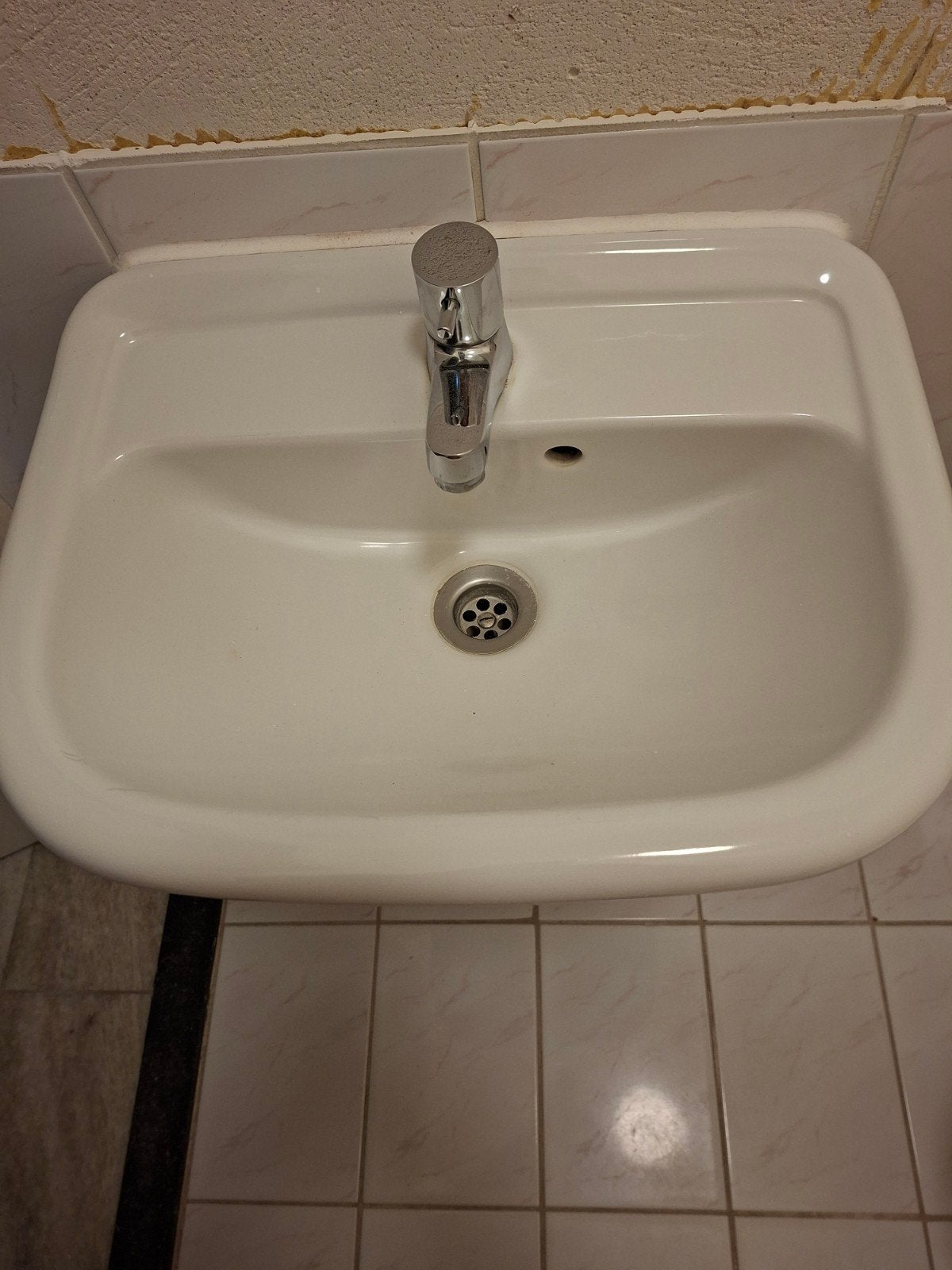 Villeroy & Boch wastafel met kraan ., Ophalen, Gebruikt, Chroom, Wastafel
