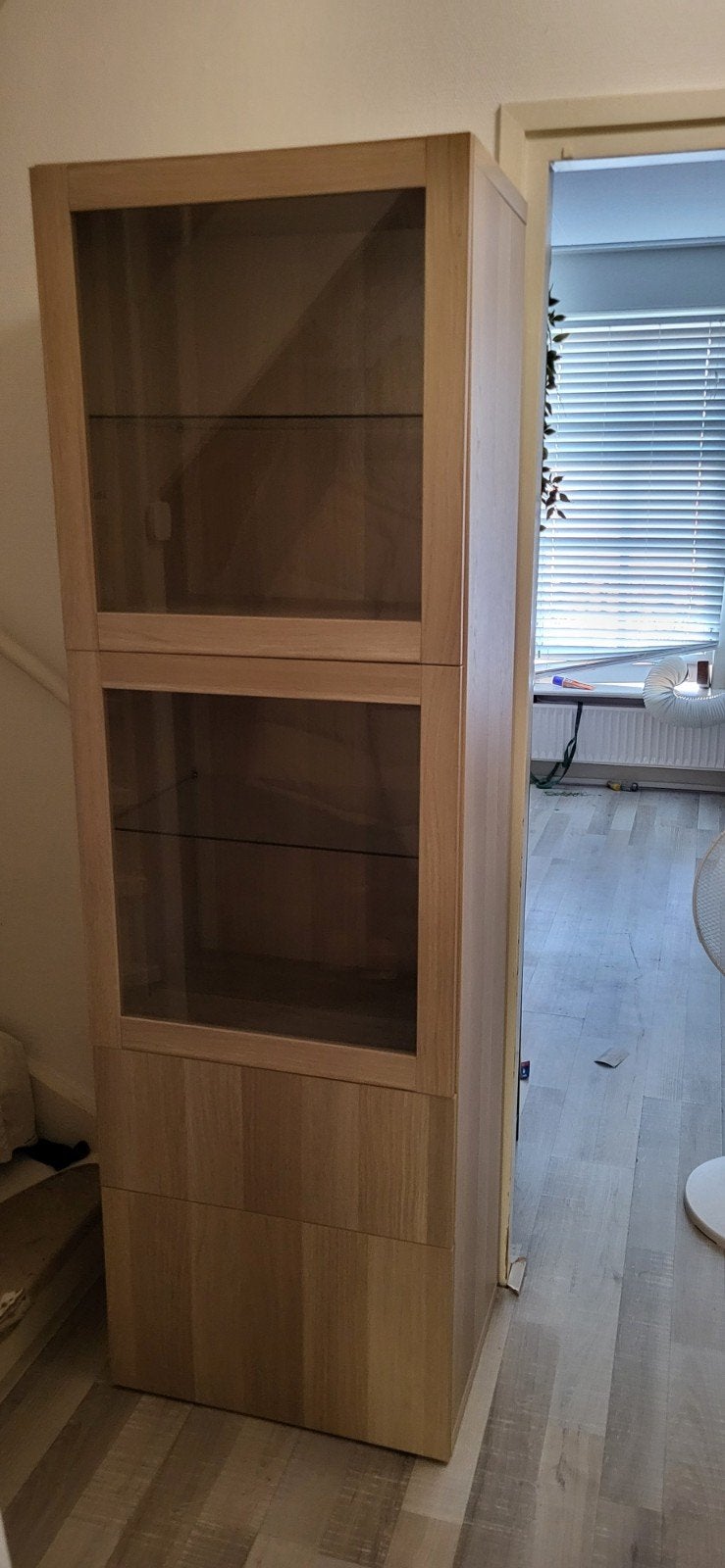 IKEA Besta Vitrinekast met Lades - Zo goed als nieuw, Ophalen, Met deur(en), Modern, Scandinavisch, Glas
