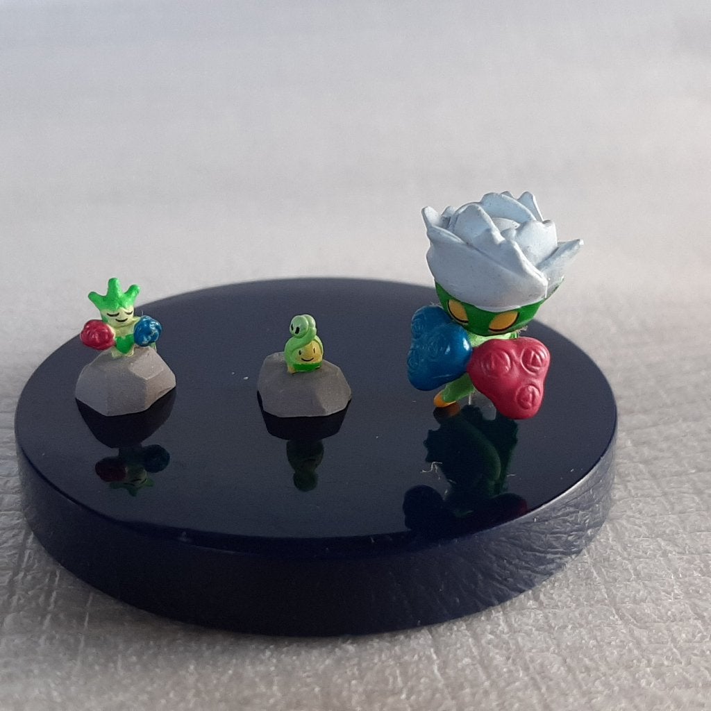 Pokémon Zukan plateau: budew-roselia-roserade, Ophalen of Verzenden, Gebruikt