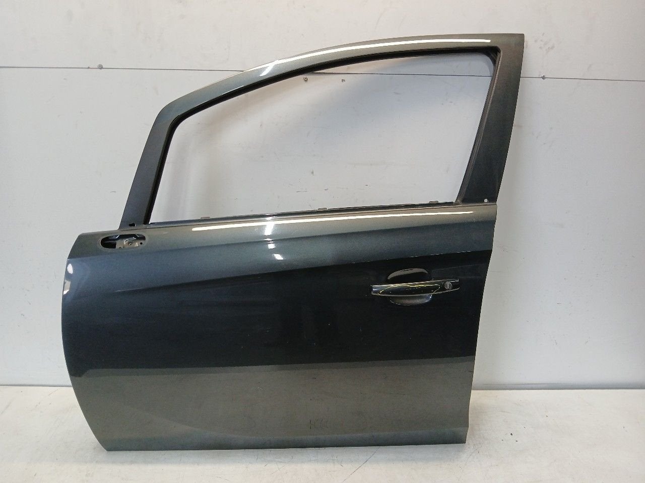 Portier links voor Opel Corsa, Onderdelen@venauto.nl, Van der Ven Autorecycling B.V., Gebruikt, Ettenseweg 76, 4706 PB Roosendaal, The Netherlands