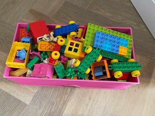 Grote partij LEGO Duplo met grondplaat en opbergbox, Kinderen en Baby's, Speelgoed | Duplo en Lego, Ophalen, Gebruikt, Overige thema's