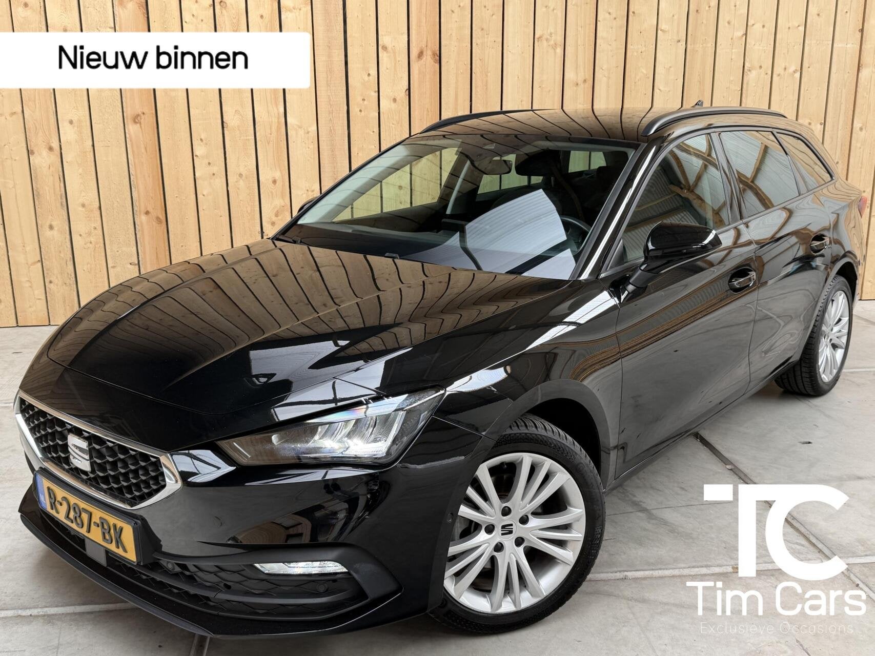 Seat Leon ST 1.0 EcoTSI Style Business Intense Apple CarPlay, Auto's, Voorwielaandrijving, Gebruikt, Euro 6, 1290 kg