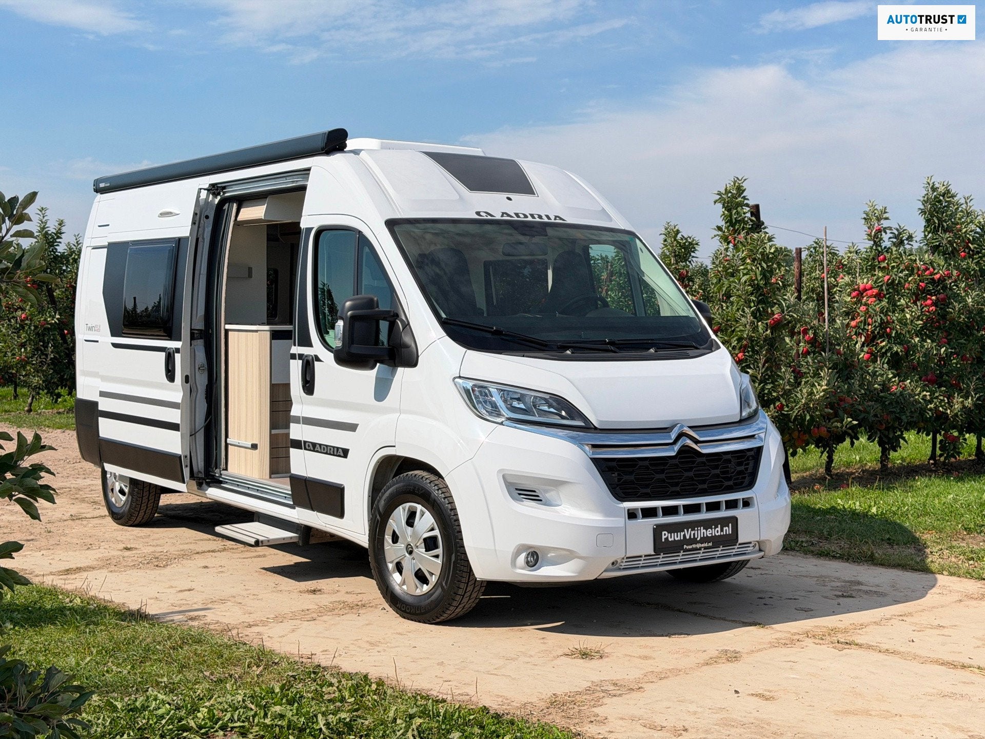 Adria Twin Plus 600 Busbiker / Lithium / Solar / Omvormer /, Caravans en Kamperen, Buscamper of Camperbus, 6 tot 7 meter, Bedrijf