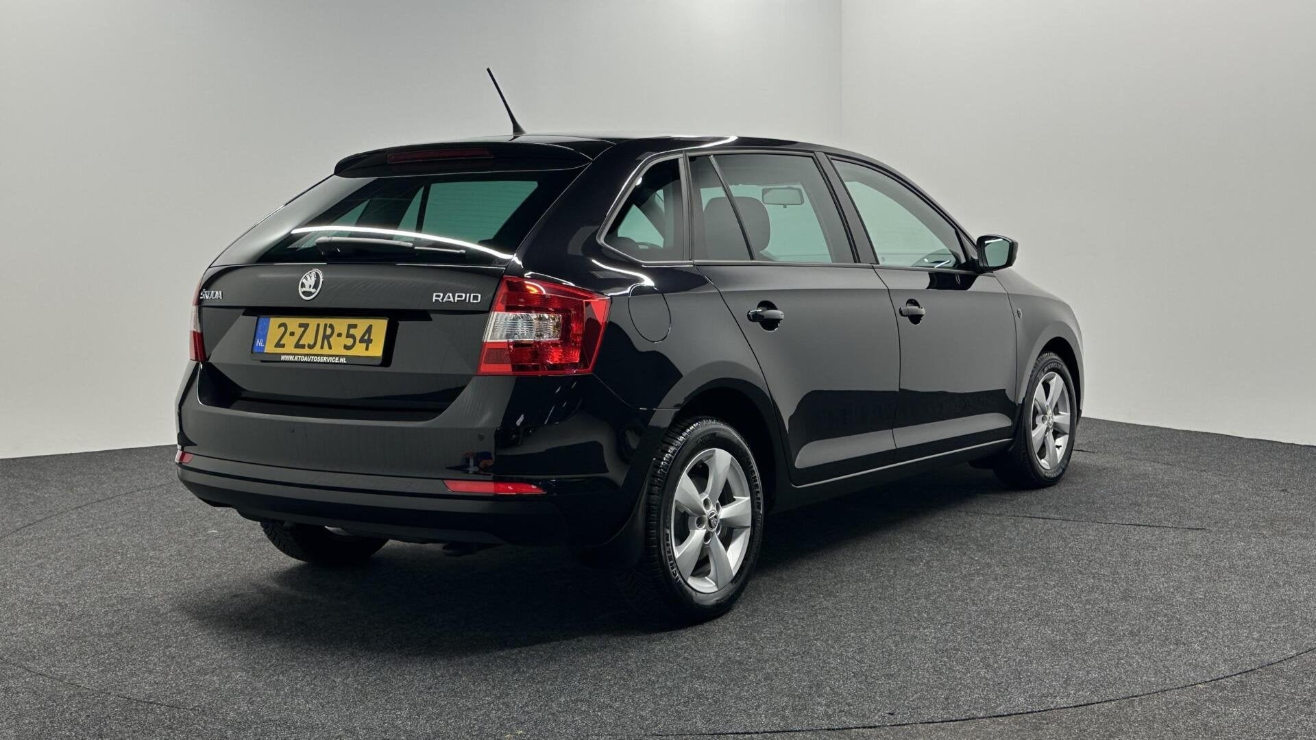 Foto 5 van Skoda Rapid 1.2 TSI Greentech Active AIRCO NAVI CRUISE LM 71