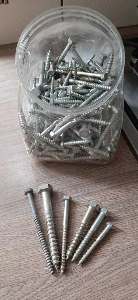 Schroeven, Doe-het-zelf en Verbouw, IJzerwaren en Bevestigingsmiddelen, Ophalen of Verzenden, Zo goed als nieuw, 50 tot 100 mm