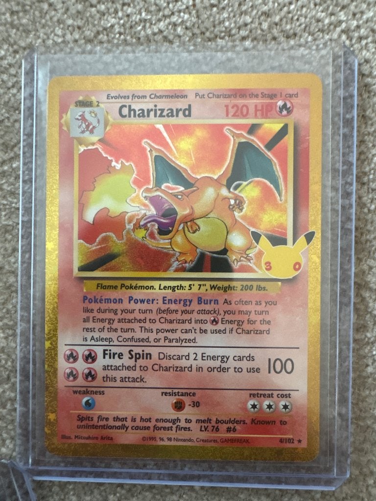 Charizard, Ophalen of Verzenden, Zo goed als nieuw, Losse kaart, Foil