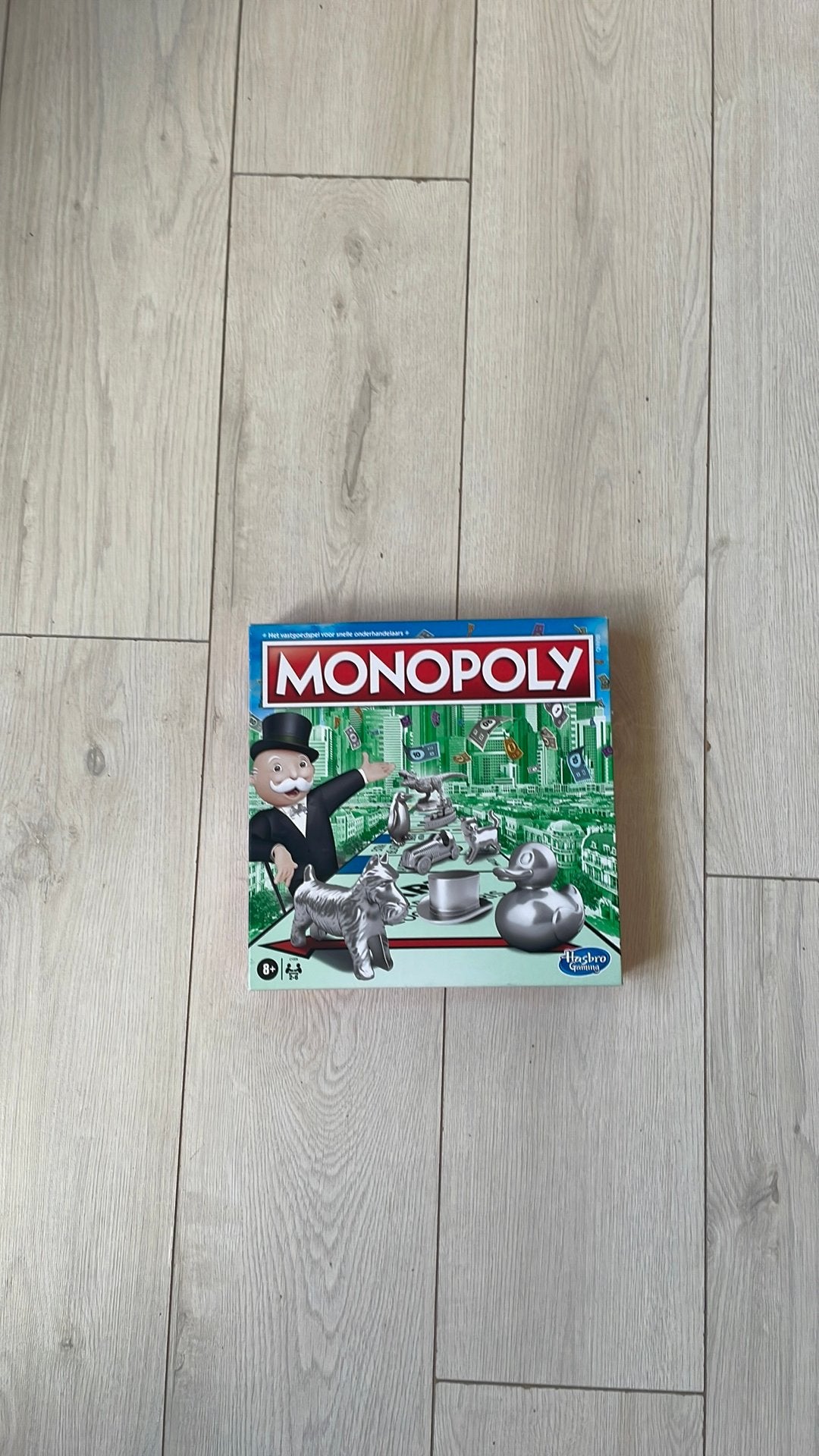 Monopoly classic 8+ (Hasbro gaming), Vijf spelers of meer, Ophalen of Verzenden, Zo goed als nieuw