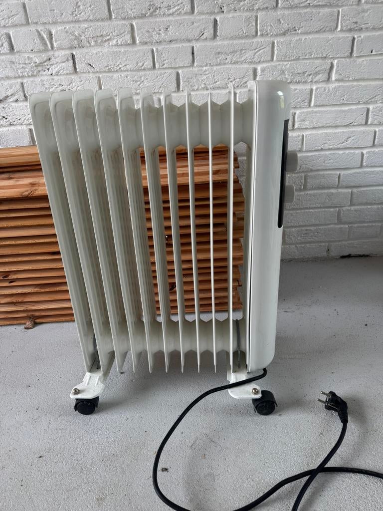 Sencys olieradiator 2500W wit, Doe-het-zelf en Verbouw, Ophalen, 30 tot 80 cm, Radiator, Minder dan 60 cm