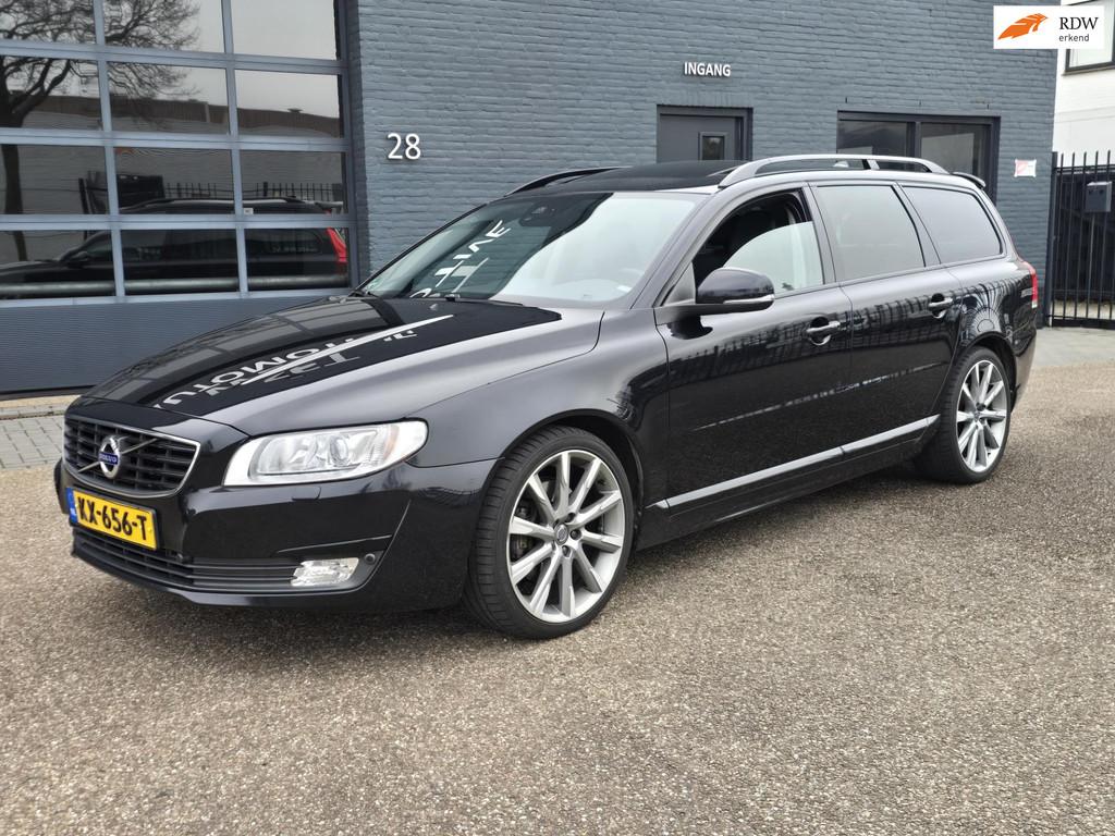 Volvo V70 2.4 D5 AWD Summum 5 CILINDER PERFECT ONDERHOUDEN V, Auto's, Volvo, Automaat, Euro 5, Gebruikt, Zwart