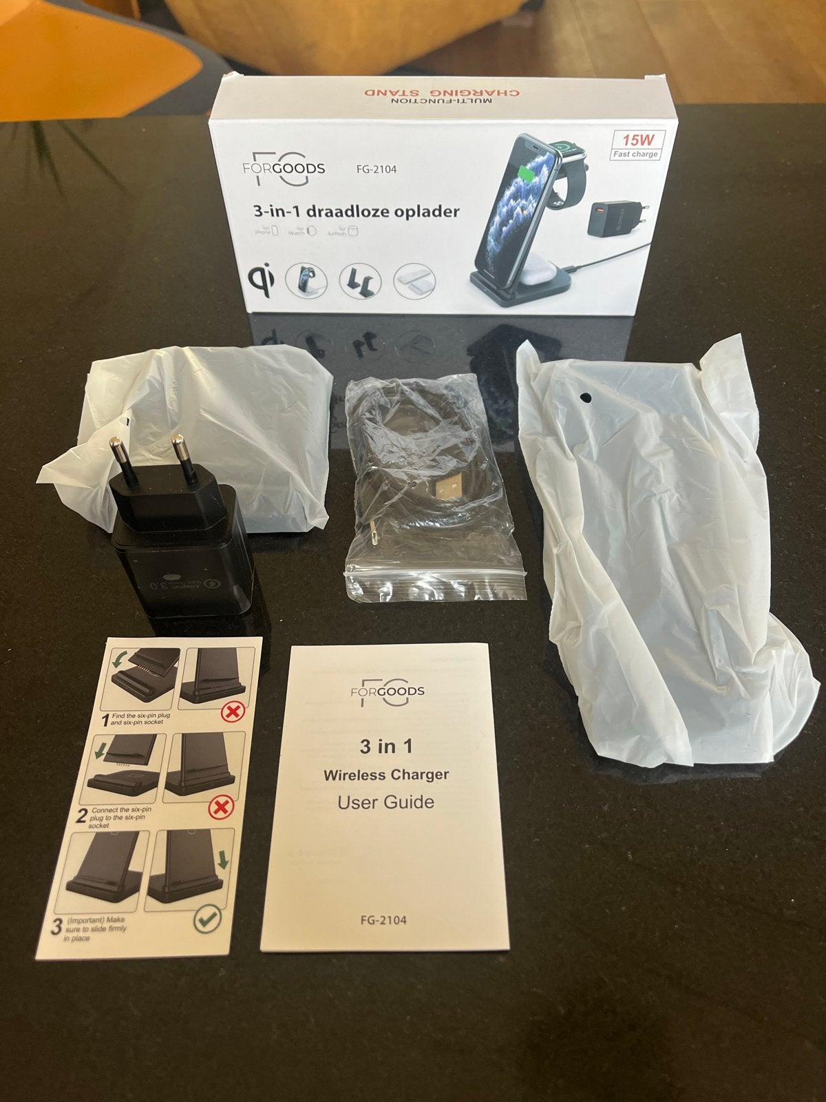 3-in-1 Draadloze Oplader voor iPhone, AirPods en Apple Watch, Telecommunicatie, Mobiele telefoons | Telefoon-opladers, Ophalen
