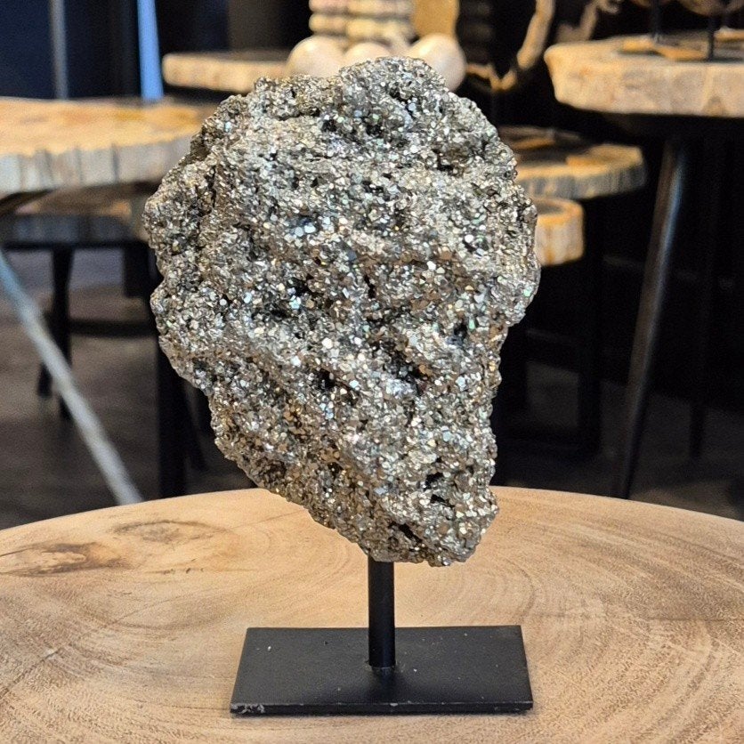 Pyriet op standaard, Verzamelen, Mineralen en Fossielen, Ophalen of Verzenden