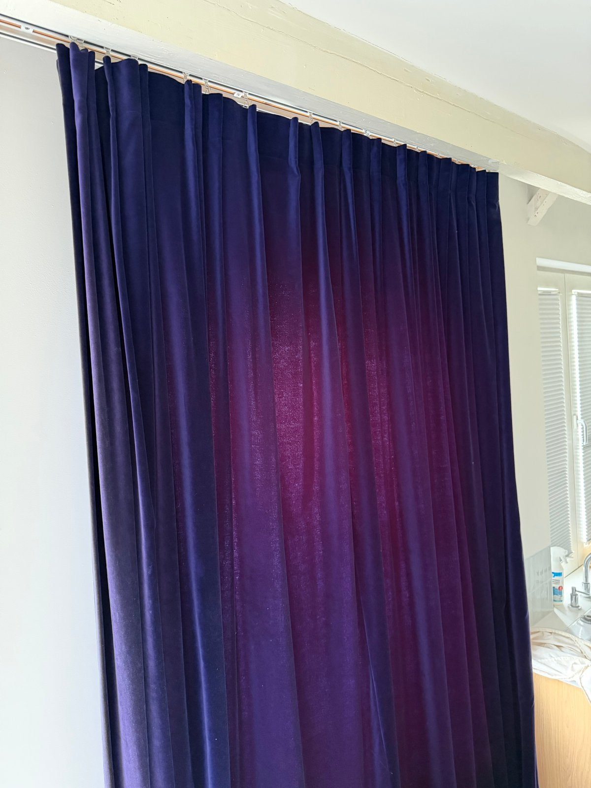 2x Velours Verduisterende Gordijnen - b 180x228l/230 cm, Ophalen, Verduisterend, Fluweel, Paars