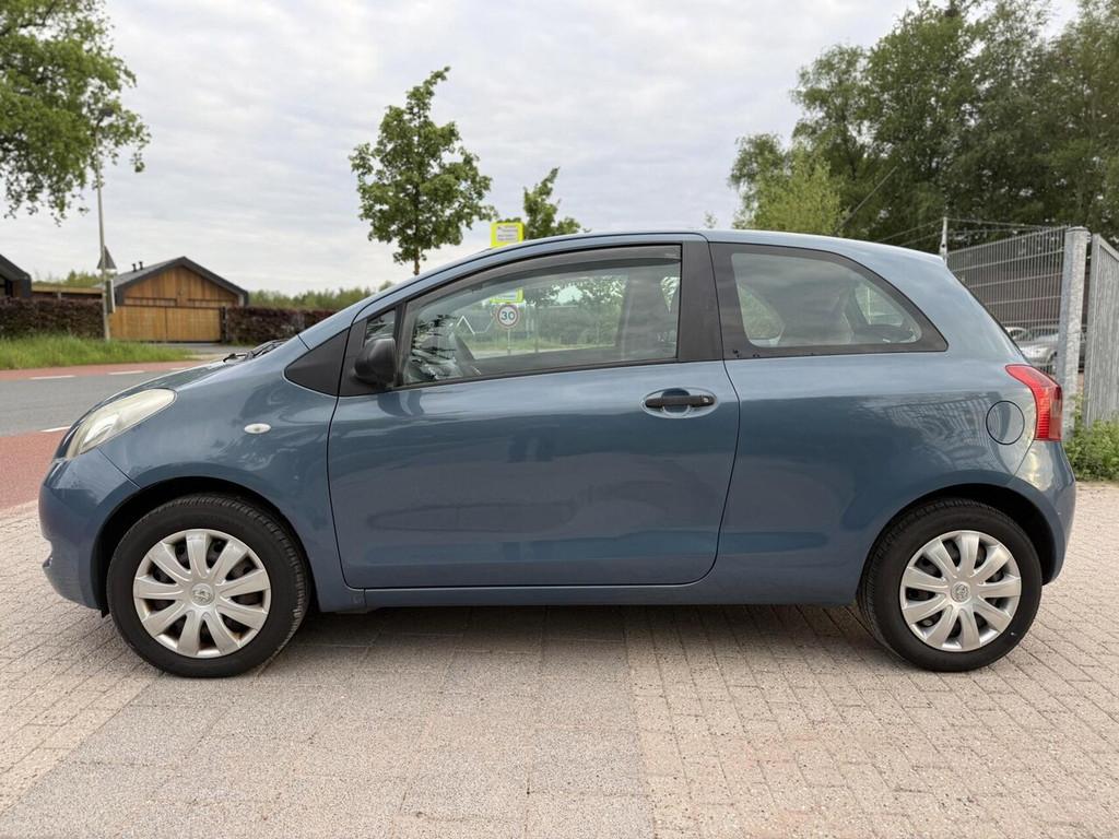 Toyota Yaris 1.0 VVTi Terra LAAG KM NAP INC NIEUW APK, Voorwielaandrijving, 750 kg, 996 cc, Origineel Nederlands