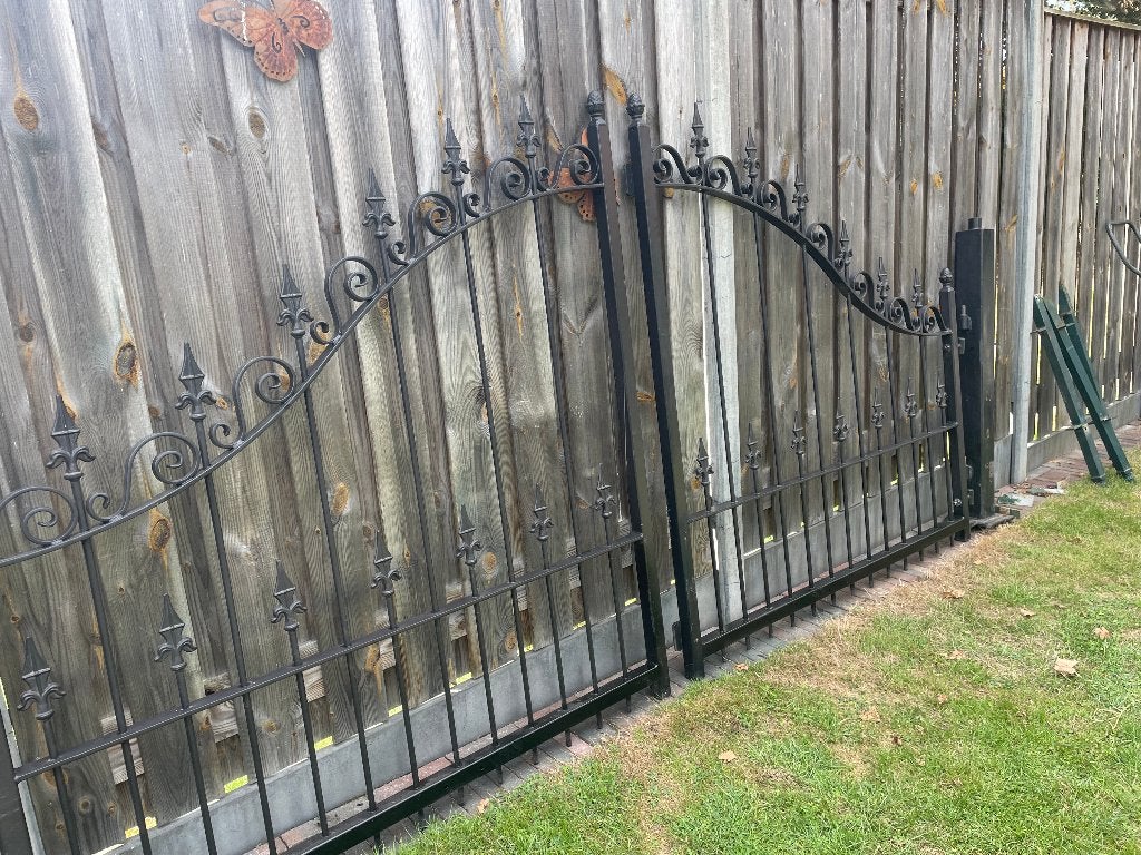 sierpoort zwart, Ophalen, Gebruikt, IJzer, Met poort