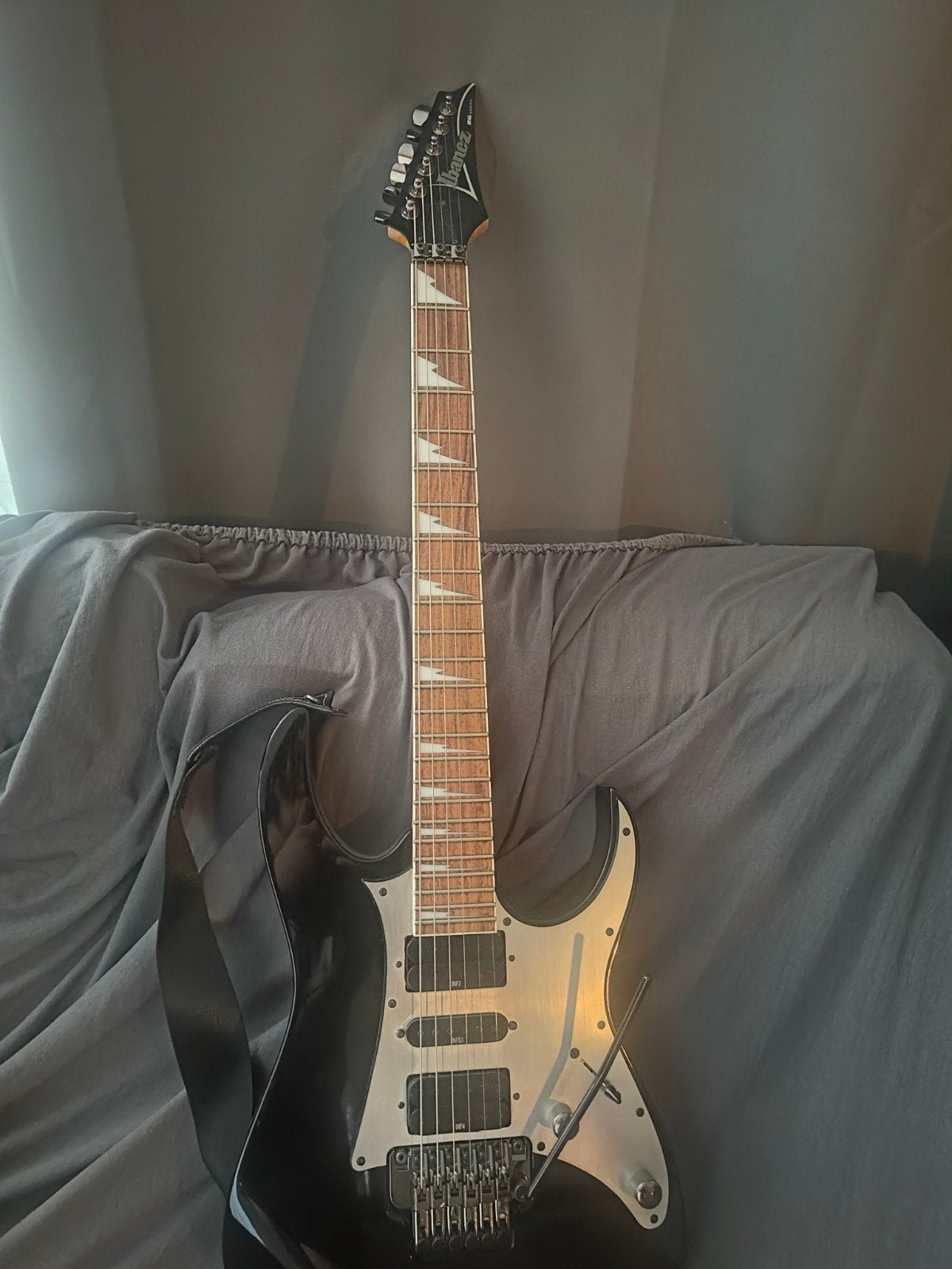 Ibanez elektrische gitaar - Zo goed als nieuw, Ophalen of Verzenden, Zo goed als nieuw, Solid body, Ibanez