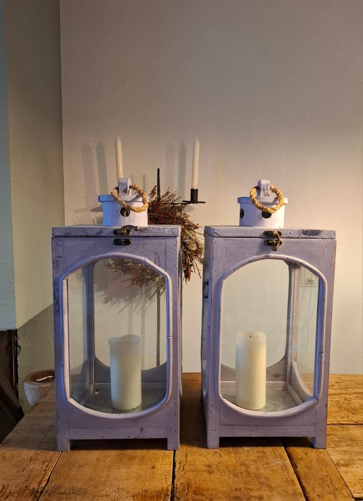 Set van 2 Lavendelkleurige Houten Lantaarns, Ophalen, Gebruikt