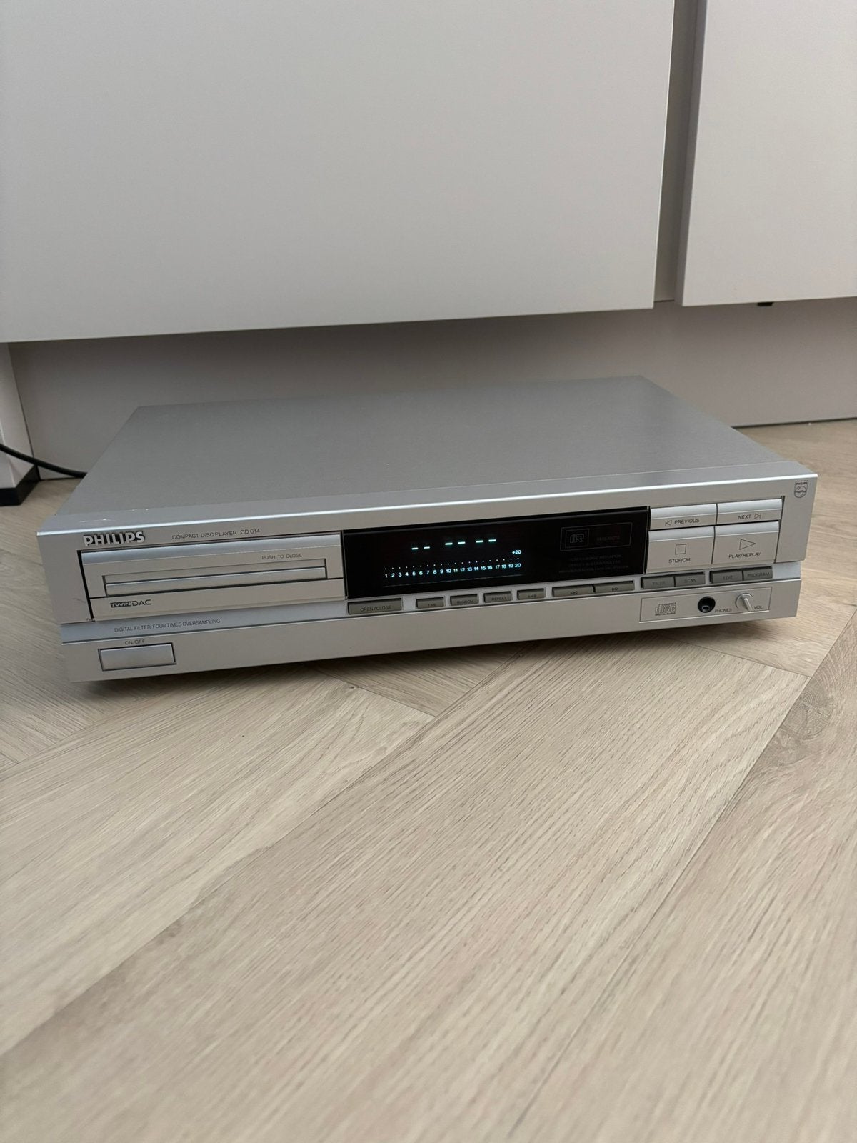 Philips CD-614 - CD speler, Ophalen of Verzenden, Zo goed als nieuw, Philips