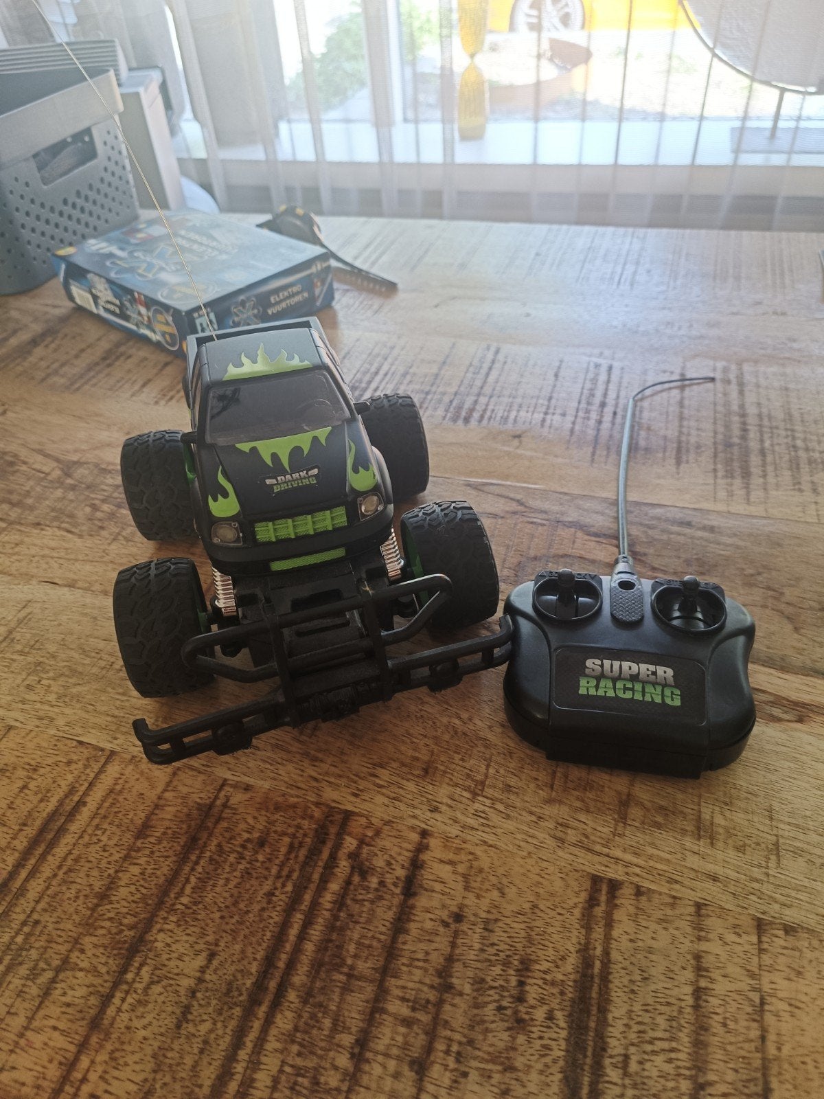 Bestuurbare auto (offroad), Ophalen of Verzenden, Gebruikt, Overige schalen, Auto offroad