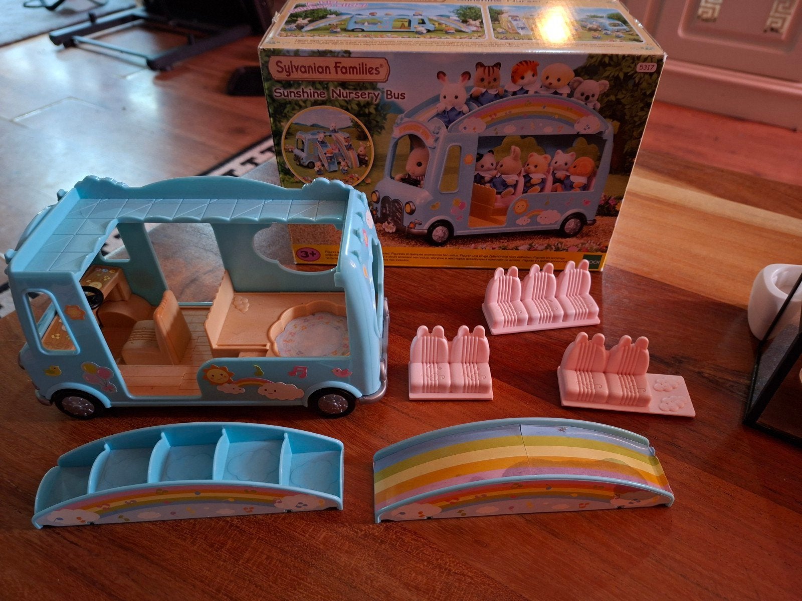 Blauwe regenboog auto van sylvanian famillie, Ophalen, Zo goed als nieuw