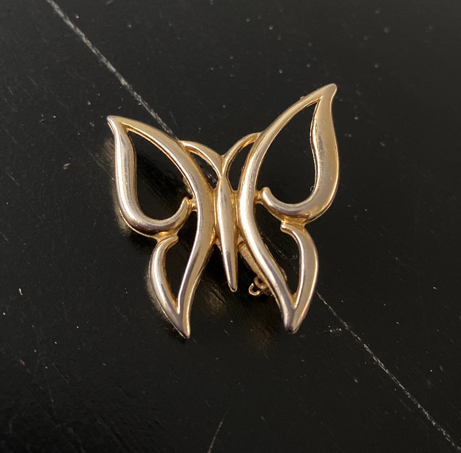 Vintage vlinderbroche, Ophalen of Verzenden, Zo goed als nieuw, Goud, Overige materialen