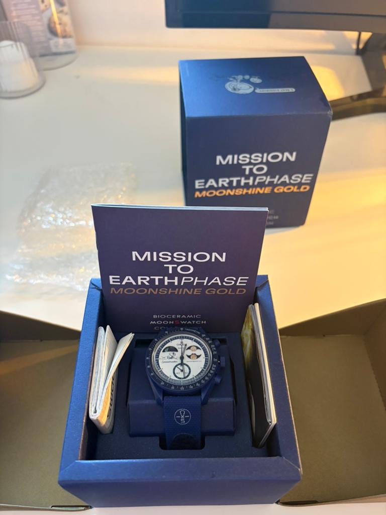 Omega x Swatch Mission to Earthphase Moonshine Gold, Sieraden, Tassen en Uiterlijk, Horloges | Antiek, Overige materialen, Polshorloge
